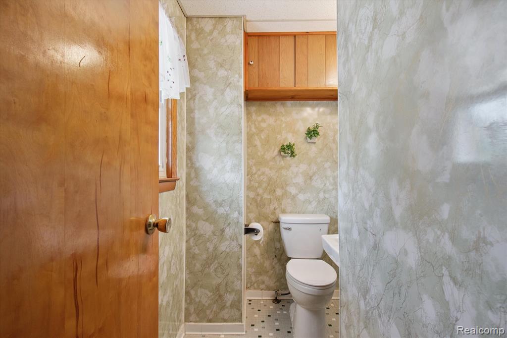 8326 Elm Street, Taylor, MI 48180 — Photo 26