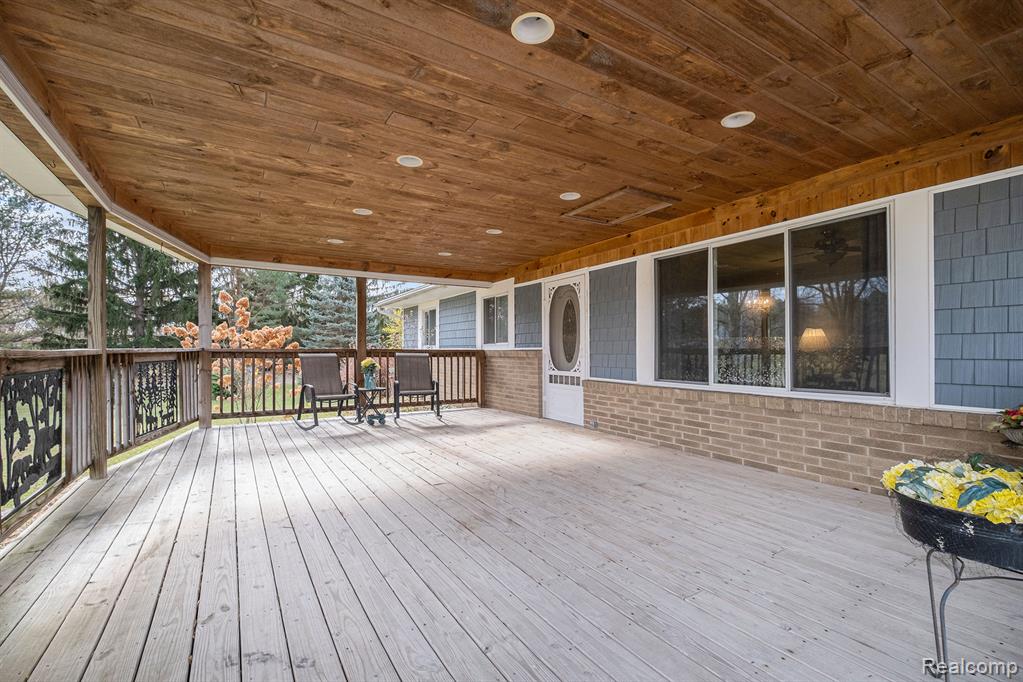 8694 Sheridan Road, Millington, MI 48746 — Photo 17