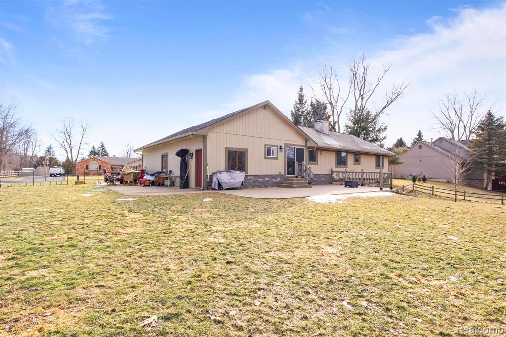 4025 PRESIDENTIAL Way, Highland, MI 48356 — Photo 21