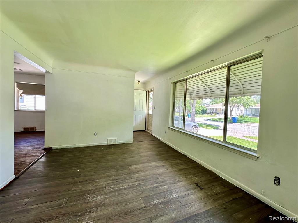 4936 Dudley Street, Dearborn Heights, MI 48125 — Photo 5