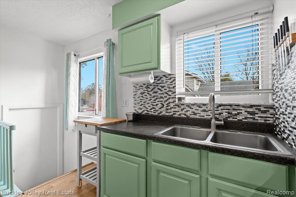 612 Putnam Street, Pinckney, MI 48169 — Photo 12
