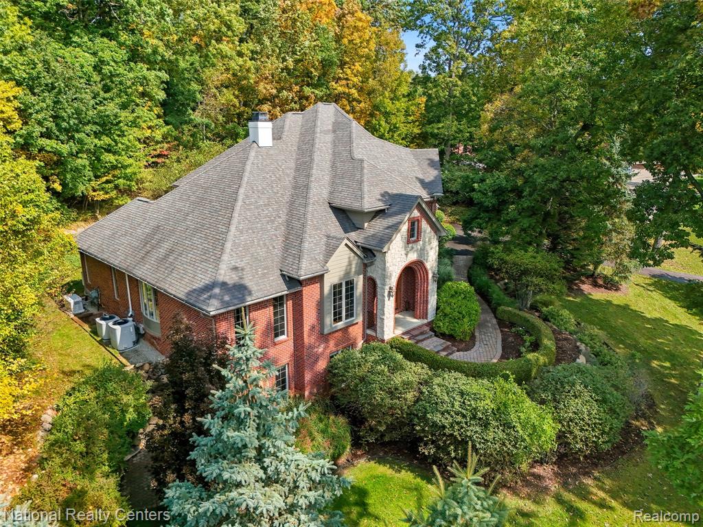 5010 Forest Valley Drive, Clarkston, MI 48348 — Photo 3