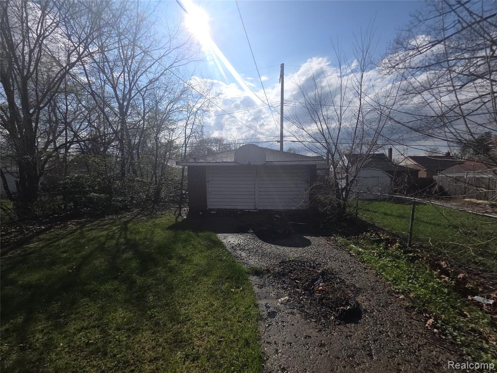 18945 Rosemont Avenue, Detroit, MI 48219 — Photo 20