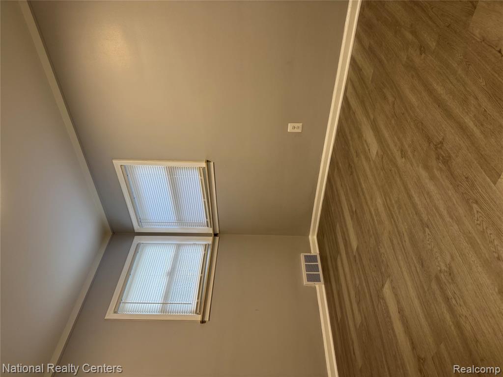 506 Fairwood Street, Inkster, MI 48141 — Photo 10