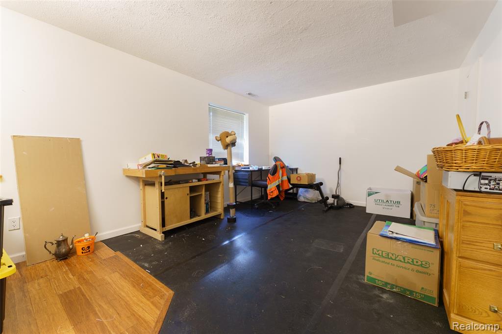 680 S 680 s hacker Road, Brighton, MI 48114 — Photo 10