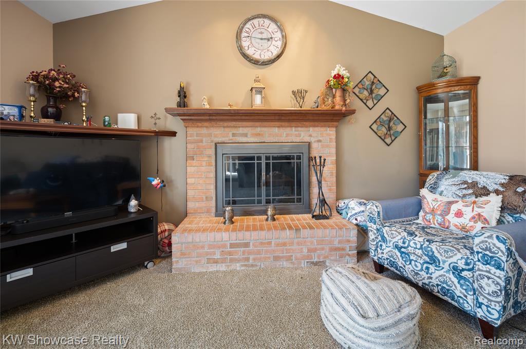 58767 Hunters Court, South Lyon, MI 48178 — Photo 7