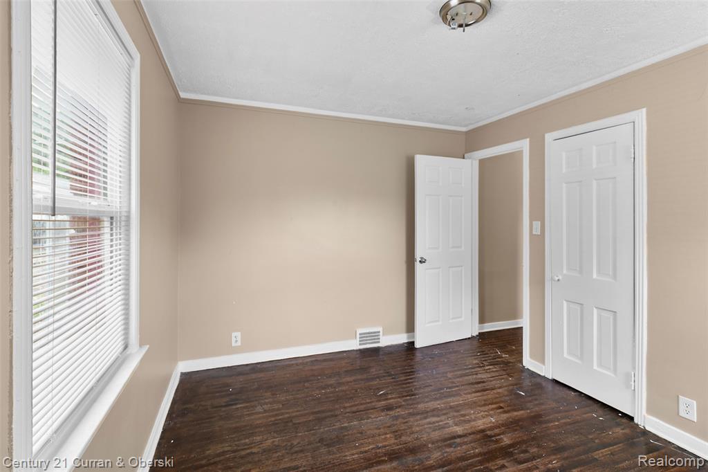 9300 Cheyenne Street, Detroit, MI 48228 — Photo 15