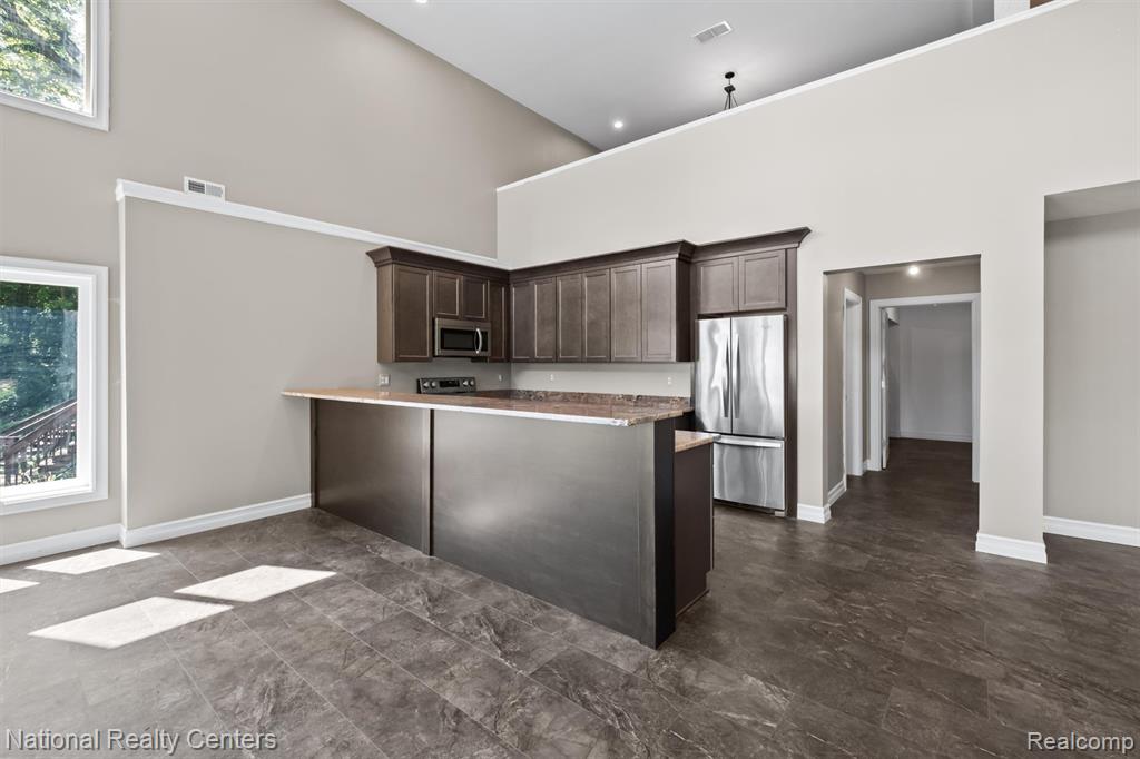 5619 Lakeview Boulevard, Goodrich Vlg, MI — Photo 38