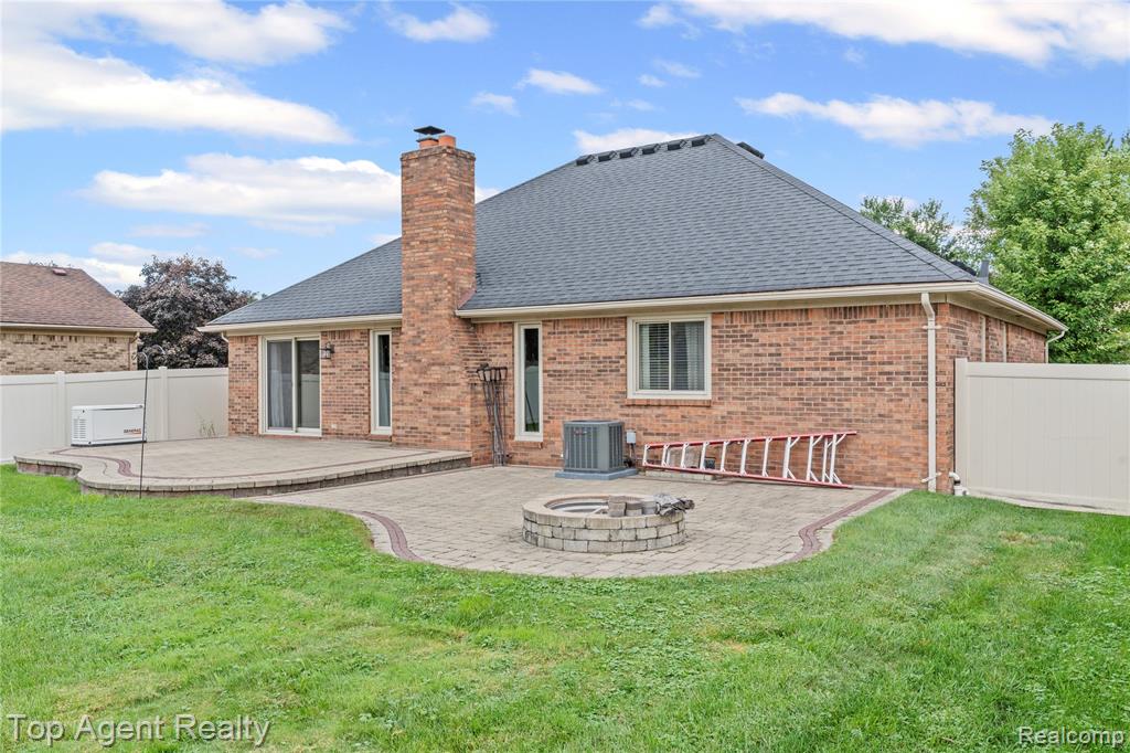 46891 Meadowview Court, Shelby Twp, MI 48317 — Photo 33