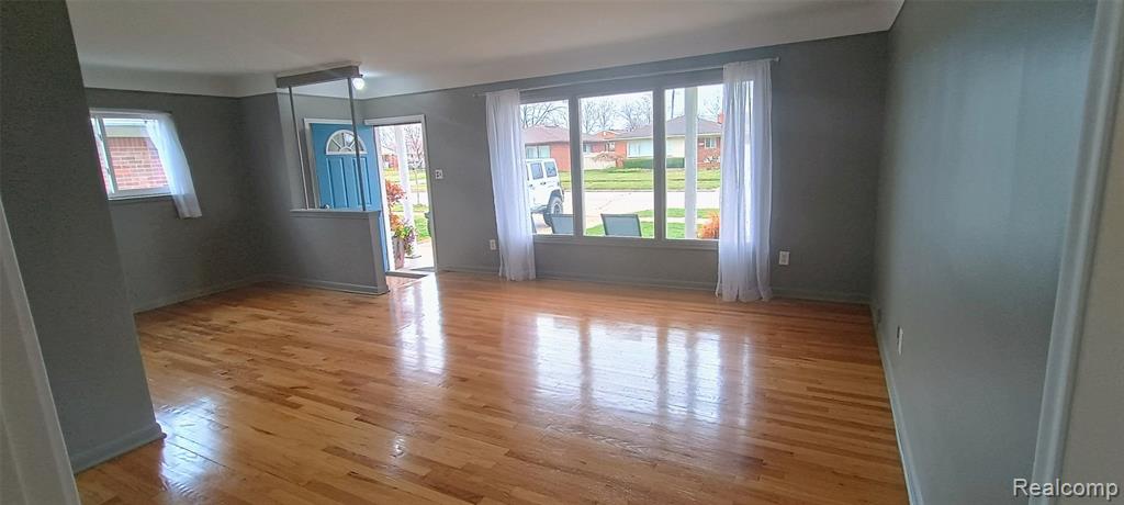 8025 Randy Drive, Westland, MI — Photo 10