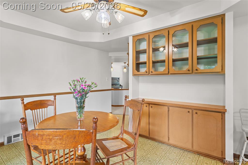 45078 Vanker Avenue, Utica, MI 48317 — Photo 44