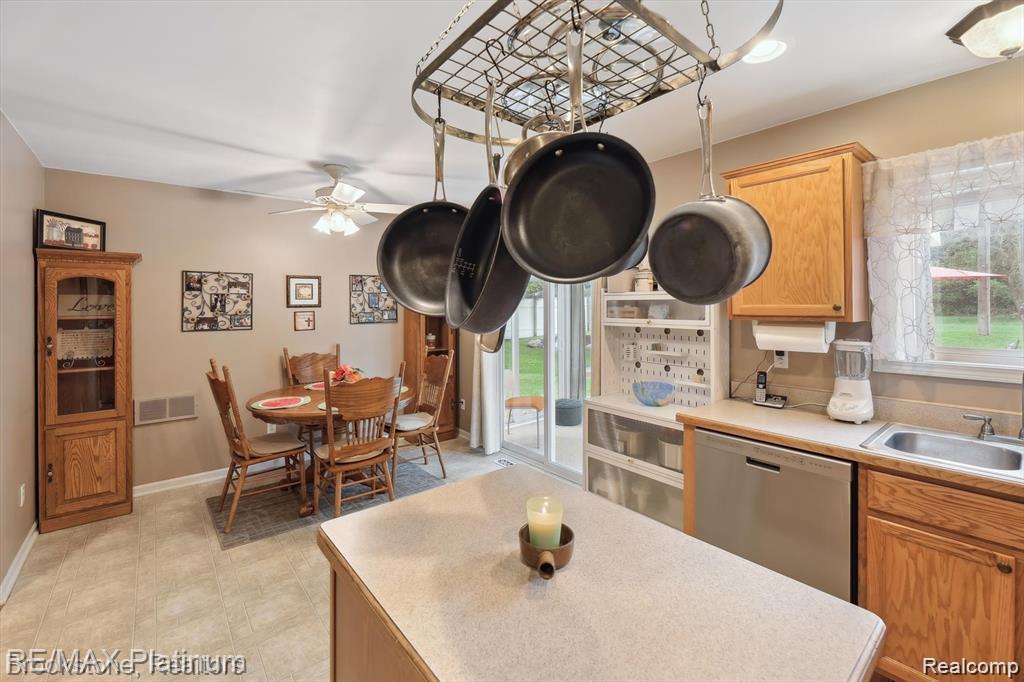 9297 6 Mile Road, Northville, MI 48168 — Photo 10
