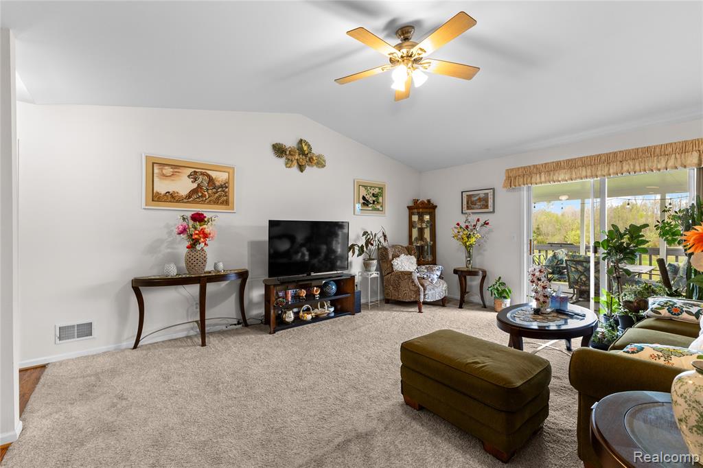 11000 Hayes Street, Grand Blanc, MI 48439 — Photo 13