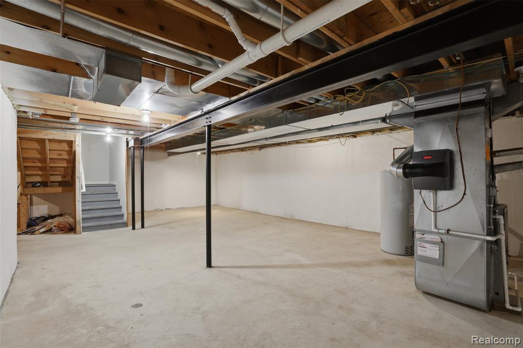 4368 Gateway Circle, West Bloomfield, MI — Photo 38