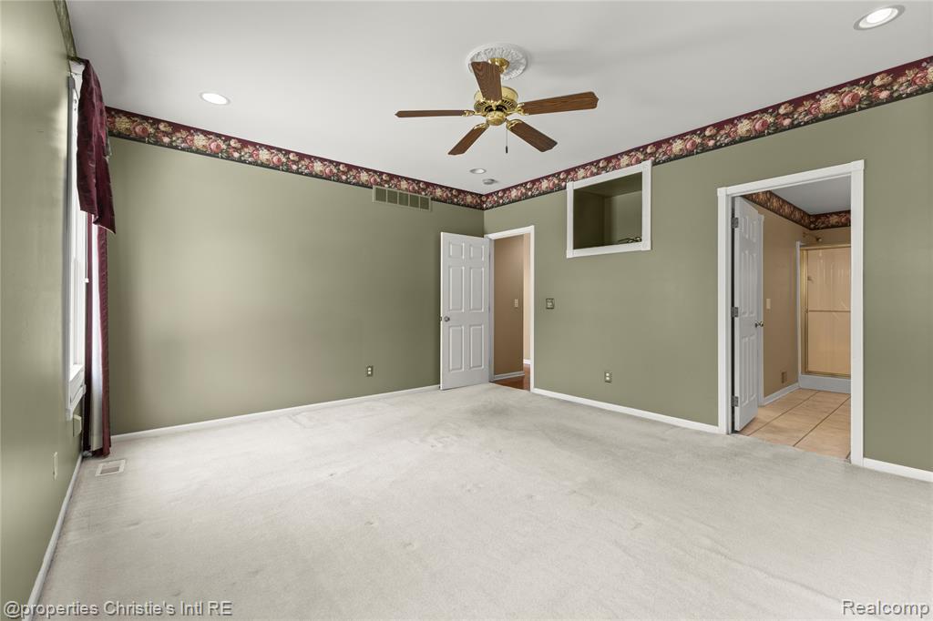 6166 Natures Cove, Grand Blanc, MI 48439 — Photo 12