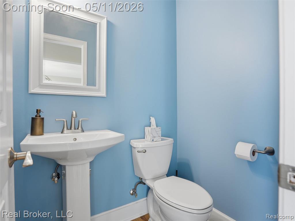 42115 E Edward Drive, Clinton Twp, MI 48038 — Photo 8