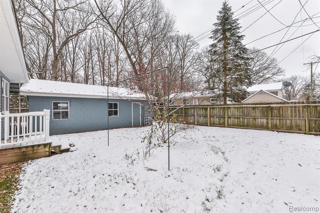 336 BEACHWAY Street, Whitmore Lake, MI 48189 — Photo 5