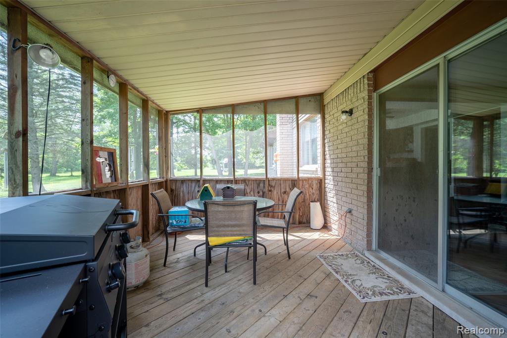 560 Coats Road, Lake Orion, MI 48362 — Photo 36