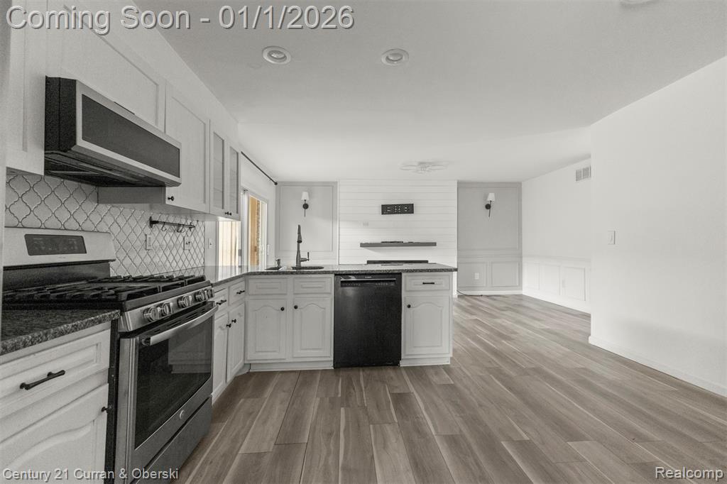 43783 Leeann Lane, Canton, MI 48187 — Photo 7