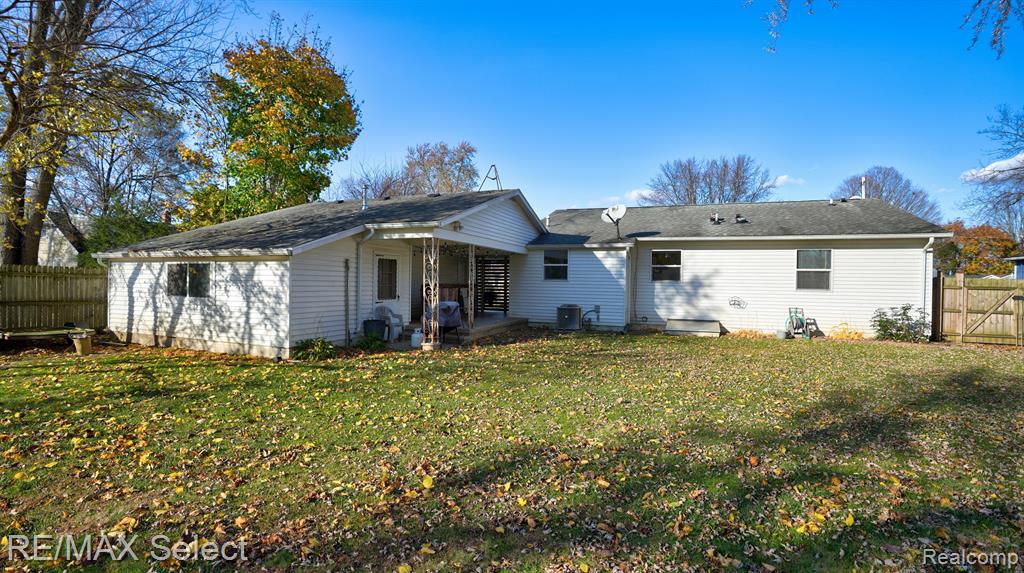 153 BEVINS Street, Holly, MI 48442 — Photo 7