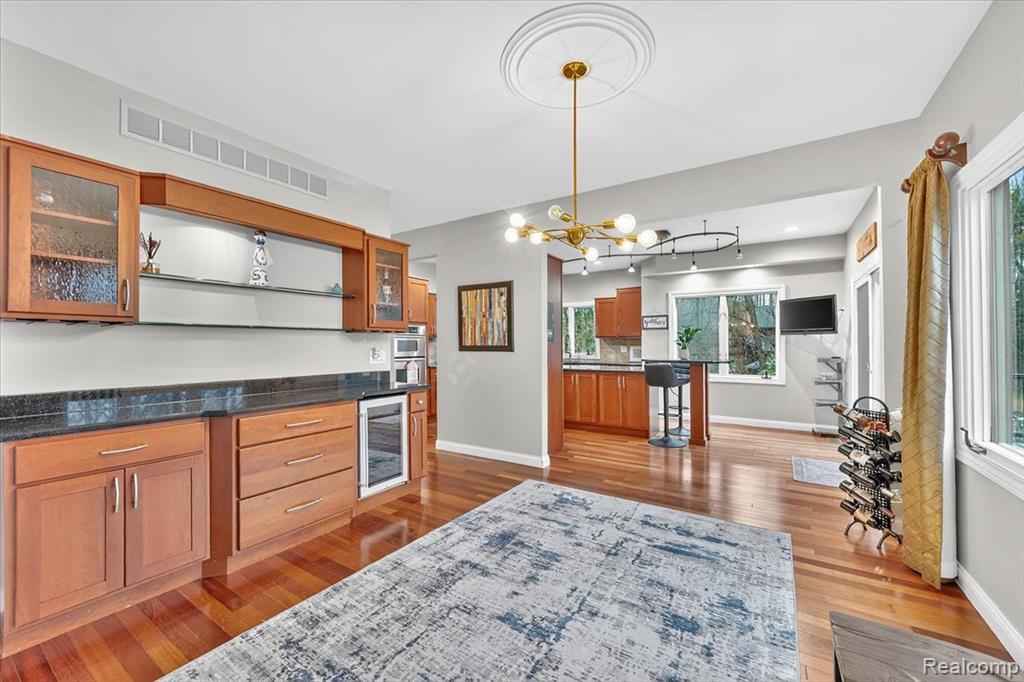 90 Creekwood Drive, Lake Orion, MI 48362 — Photo 14
