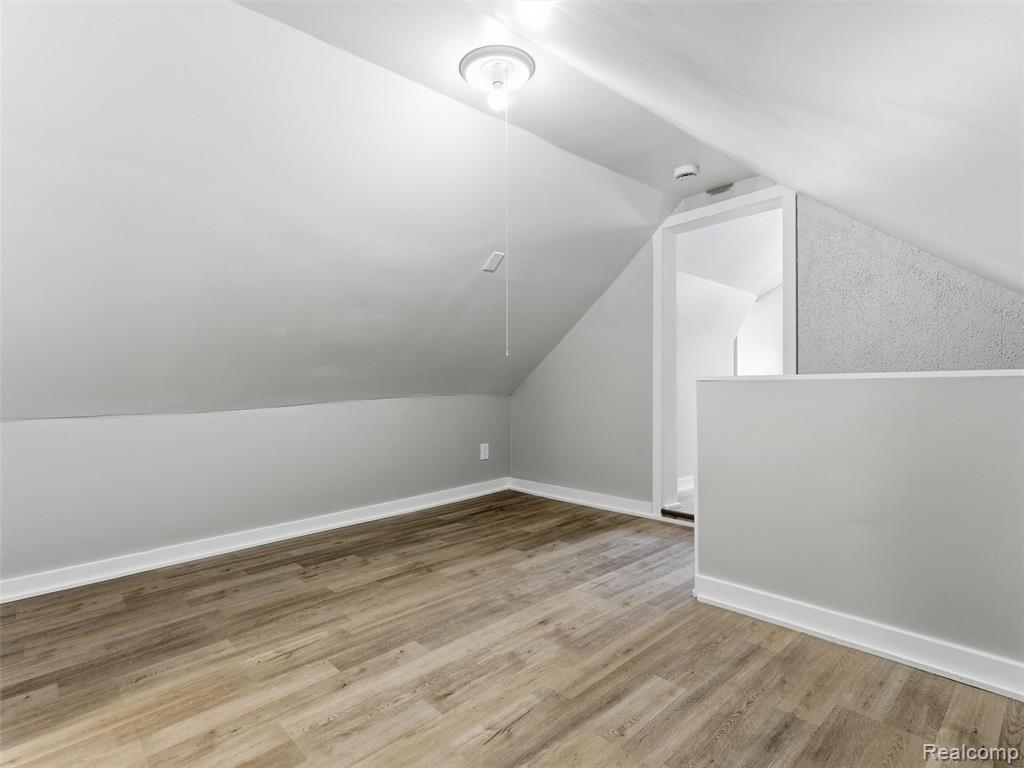 23449 Carlisle Avenue, Hazel Park, MI 48030 — Photo 24