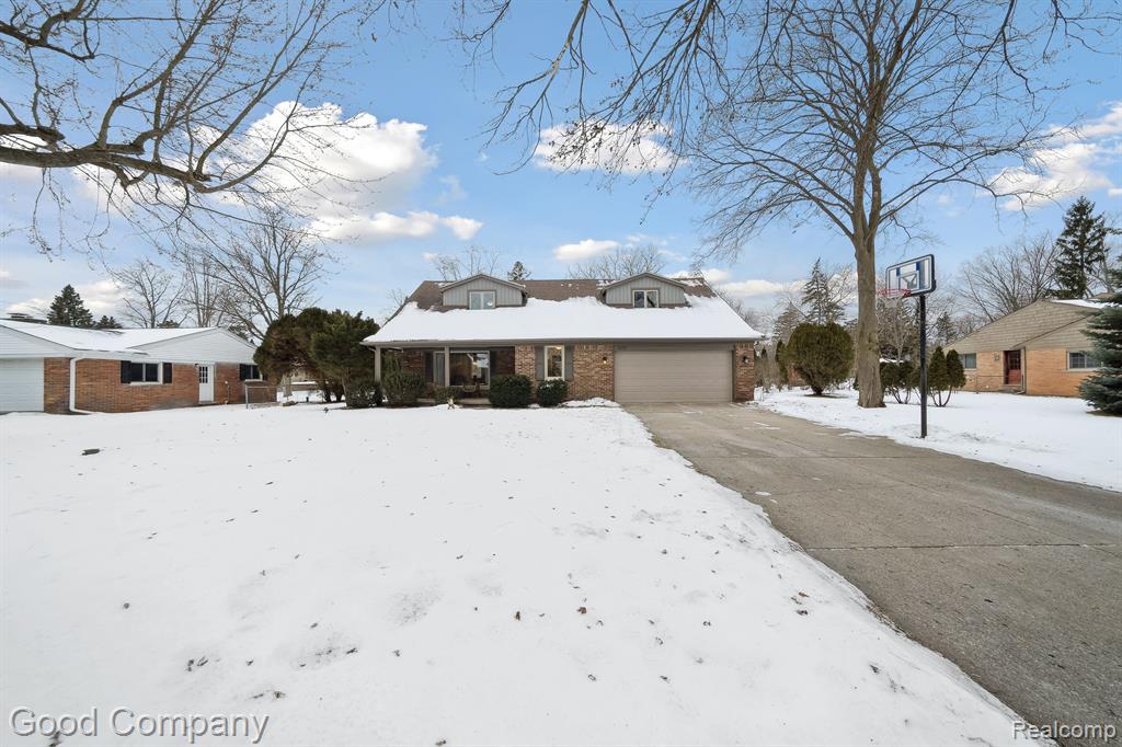 3370 INDIANDALE Drive, Orchard Lake Village, MI 48324 — Photo 5