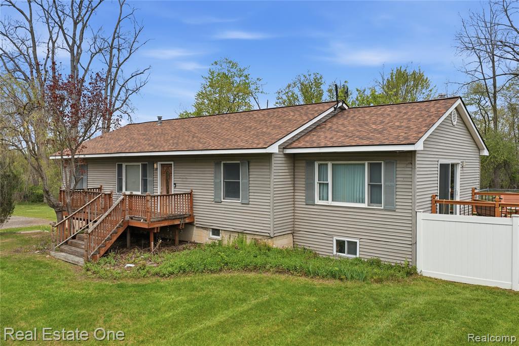 4915 E M 36, Pinckney, MI 48169 — front exterior
