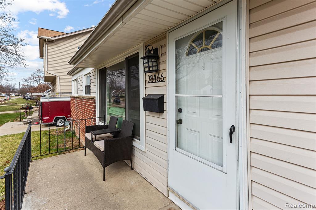 28466 Balmoral Street, Garden City, MI — Photo 5