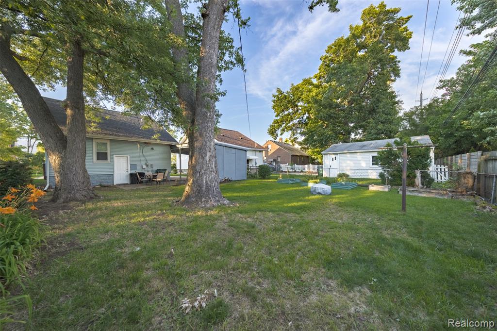 421 W Troy Street, Ferndale, MI 48220 — Photo 40