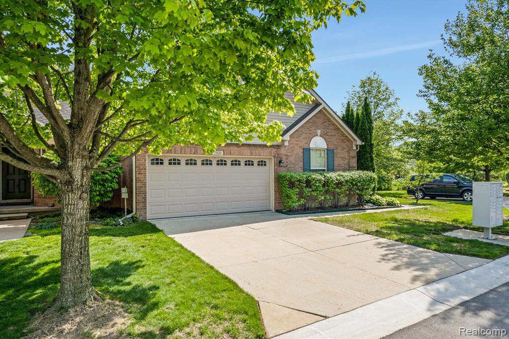 7820 CHLOE Court, Van Buren, MI 48111 — Photo 2