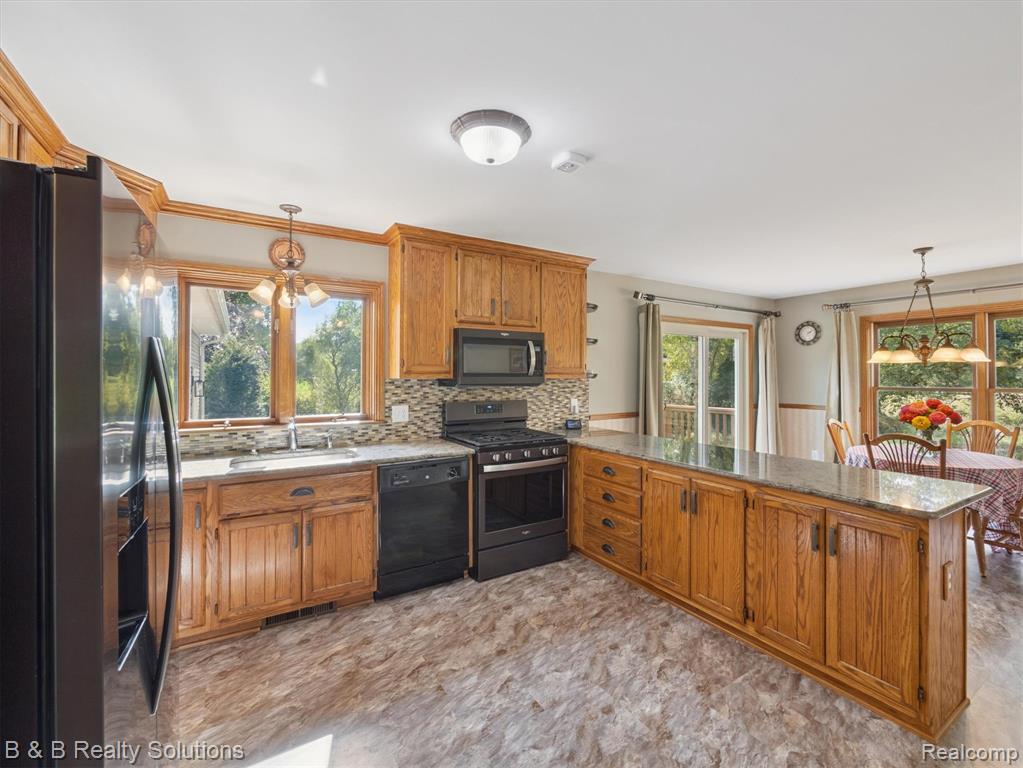 8560 Hough Road, Almont, MI 48003 — Photo 10