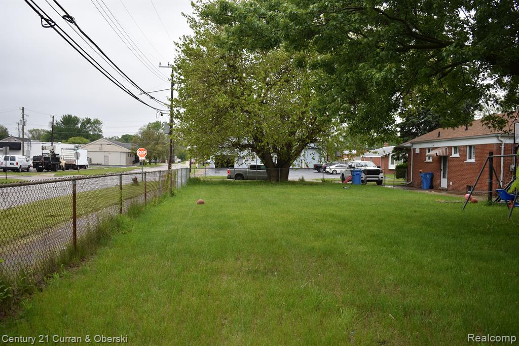 5910 N WAVERLY Street, Dearborn Heights, MI 48127 — front exterior