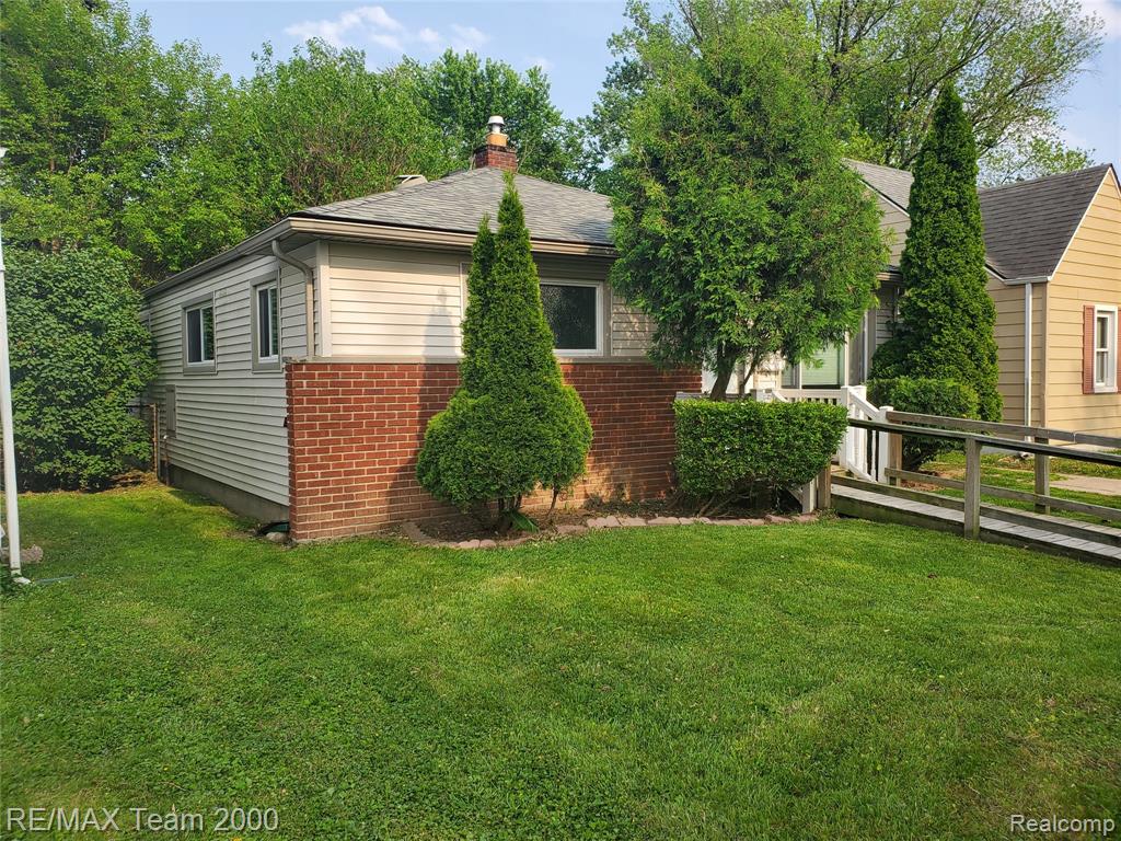 4911 Jackson Street, Dearborn Heights, MI 48125 — Photo 2
