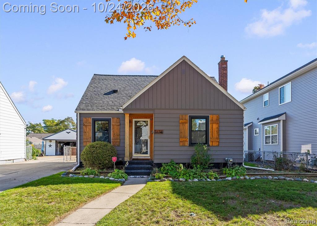 3494 Cummings Avenue, Berkley, MI 48072