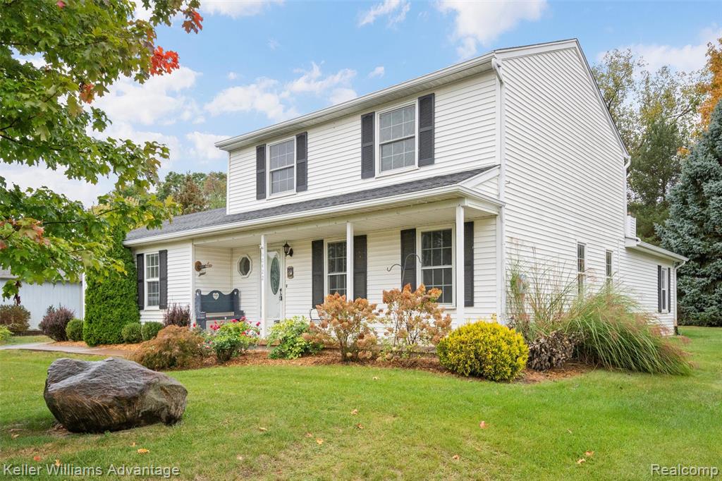 60422 Lamplighter Drive, New Hudson, MI 48165 — Photo 2
