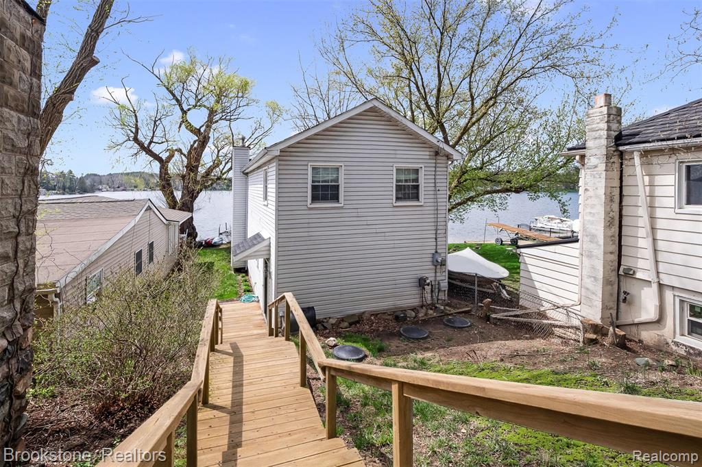 1940 S Ortonville Road, Ortonville, MI 48462 — Photo 3