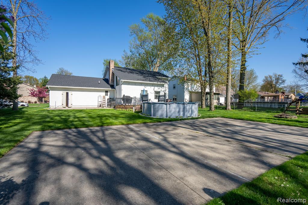 472 CENTRAL Street, Marysville, MI 48040 — Photo 5