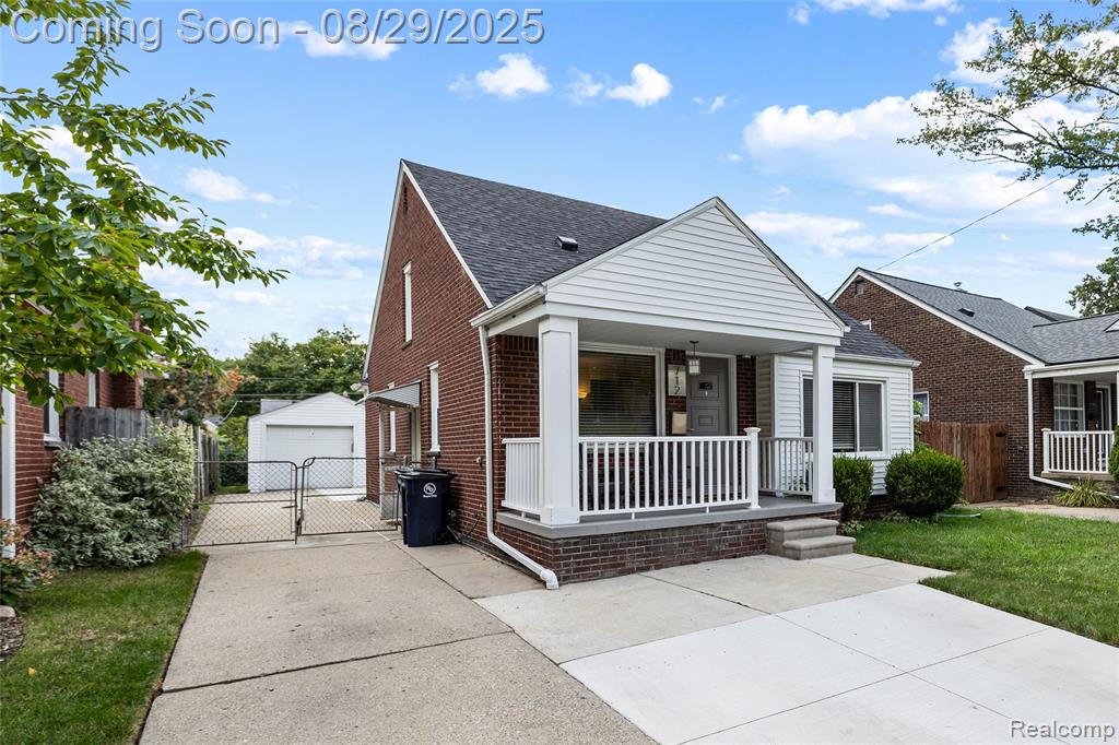 712 S Minerva Avenue, Royal Oak, MI 48067 — Photo 2