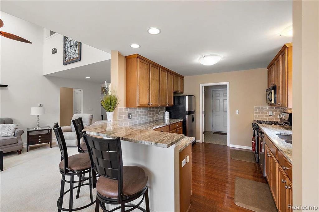8133 SPRINGDALE Drive, 62, White Lake, MI — Photo 16