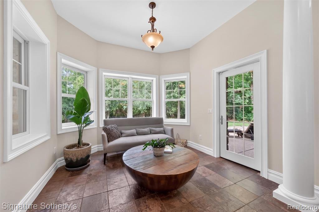 900 Hill Hollow Lane, Milford, MI 48381 — Photo 12