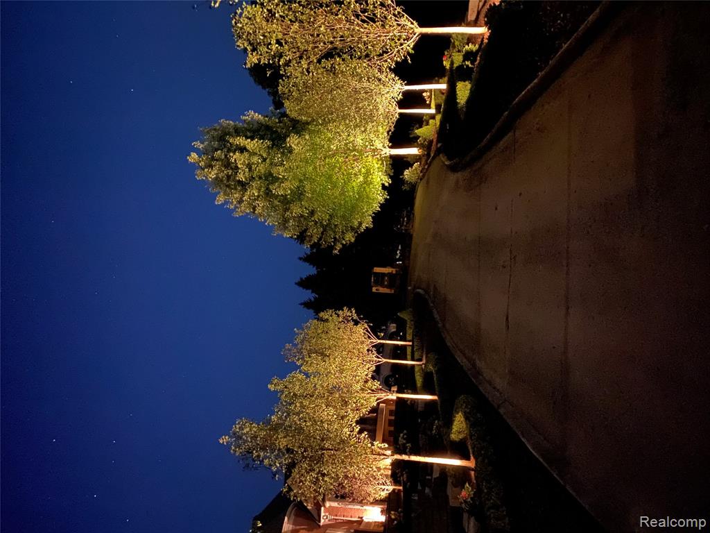 5165 Abbey Road, Rochester, MI, 48306