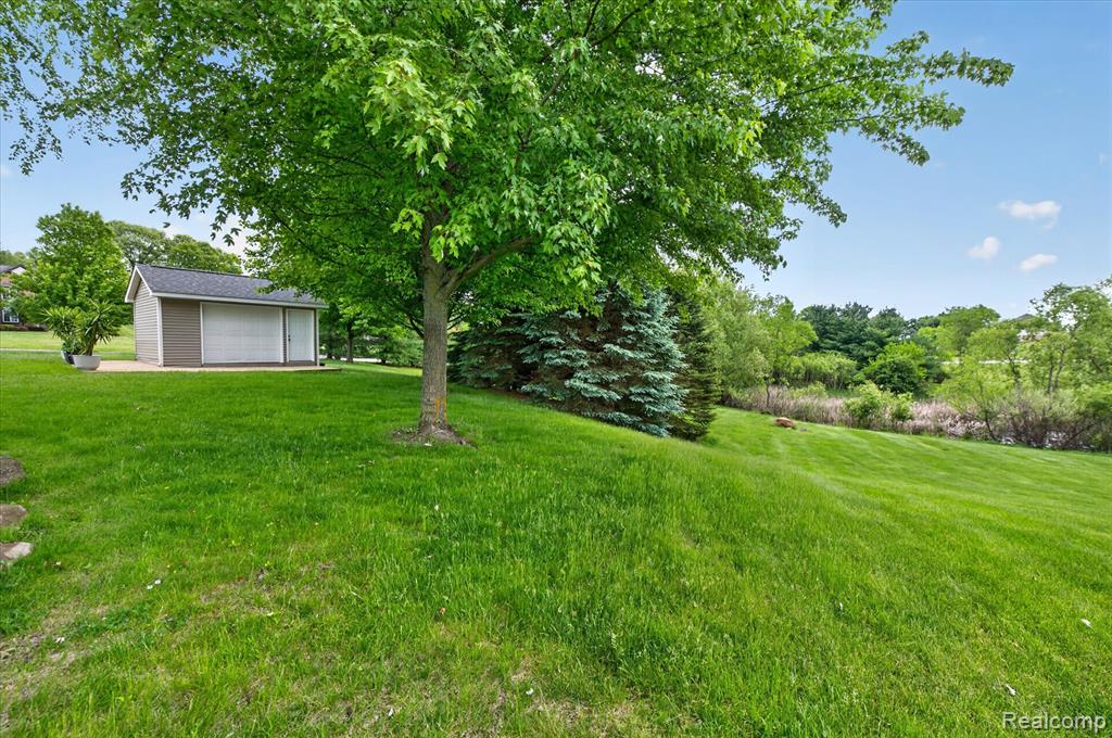 8746 N Hills Court, Howell, MI 48843 — Photo 50