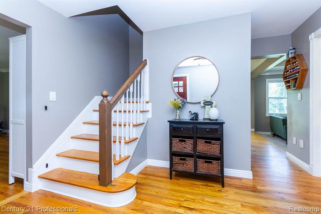 671 Bridgestone Drive, Rochester Hills, MI 48309 — Photo 6