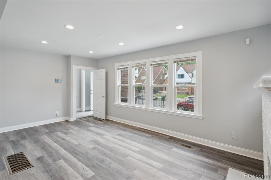 4835 BEDFORD Street, Detroit, MI 48224 — Photo 10