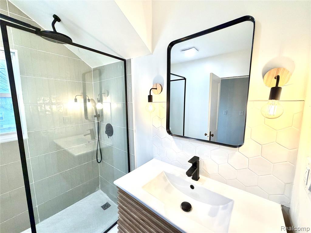 2256 Tuxedo Street, Detroit, MI, 48206