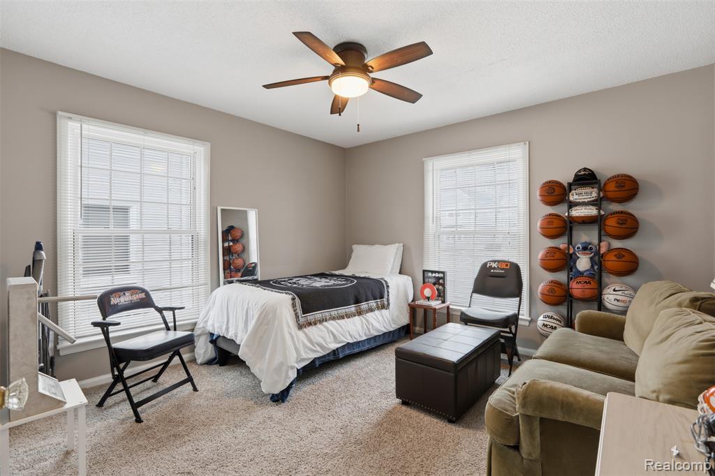 10814 Elgin Avenue, Huntington Woods, MI — Photo 16
