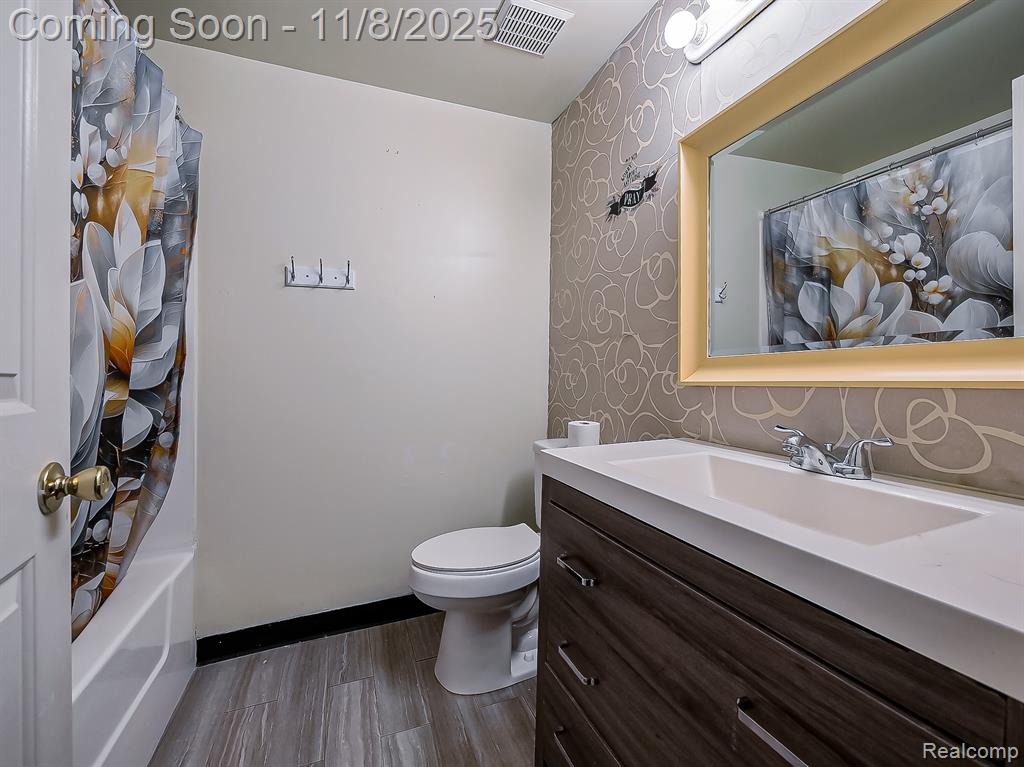 16513 Terrace Village Drive, Taylor, MI 48180 — Photo 16