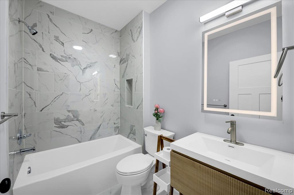8744 SECOND Avenue, Unit #4, Detroit, MI 48202 — Photo 35