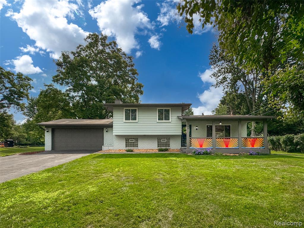 545 Woodbridge Circle, Waterford, MI 48327 — Photo 4